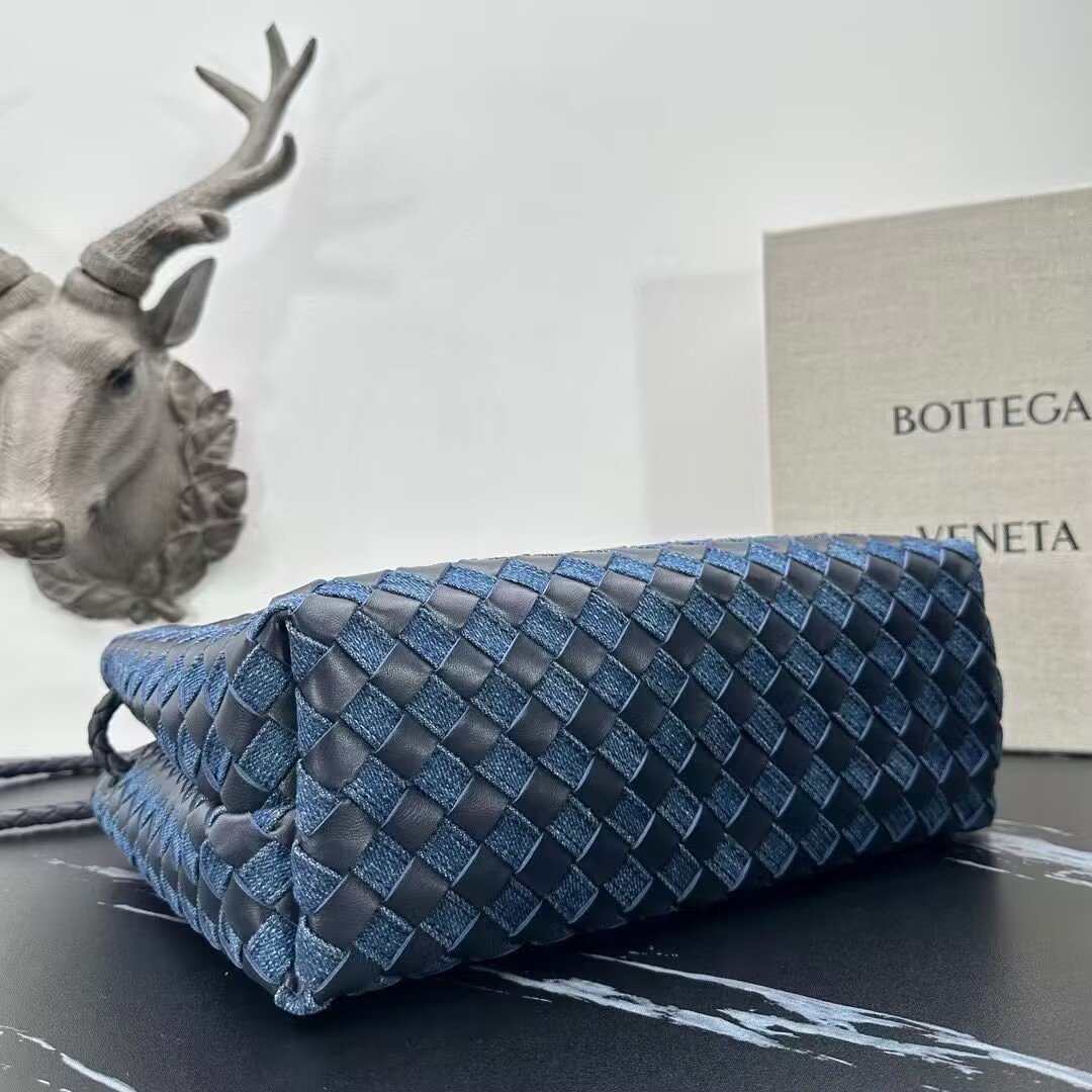 Bottega Veneta Medium Andiamo Bag 766014 Denim&Navy