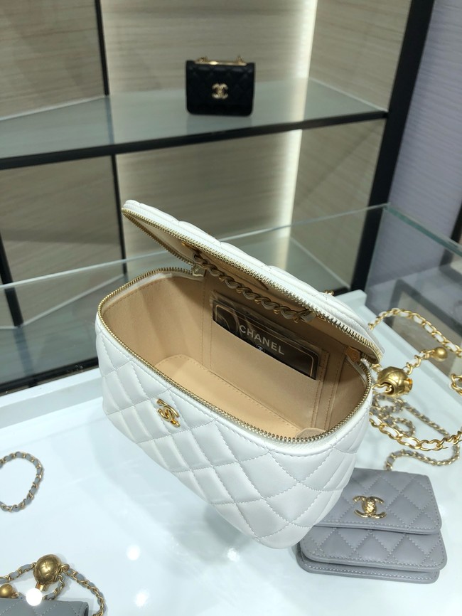 Chanel CLUTCH WITH CHAIN AP2303 WHITE