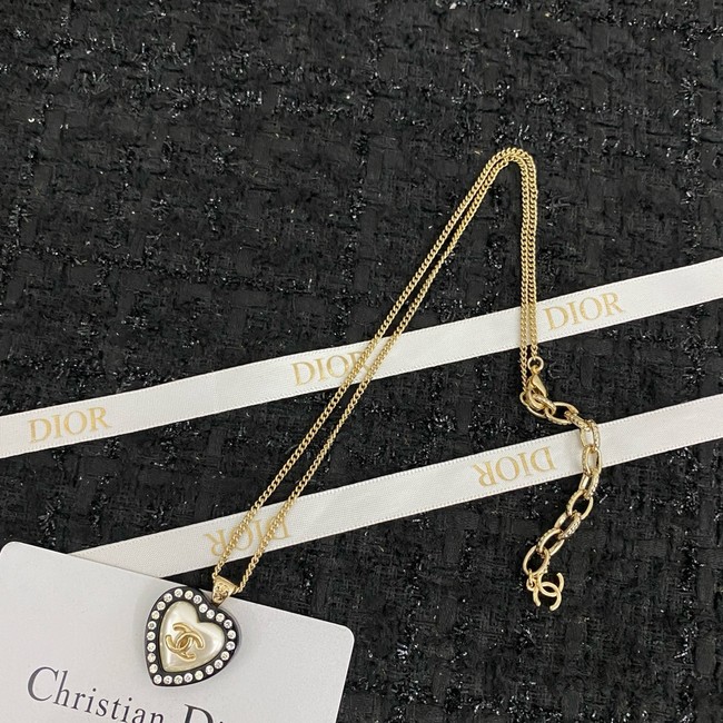 Chanel necklace CE15611