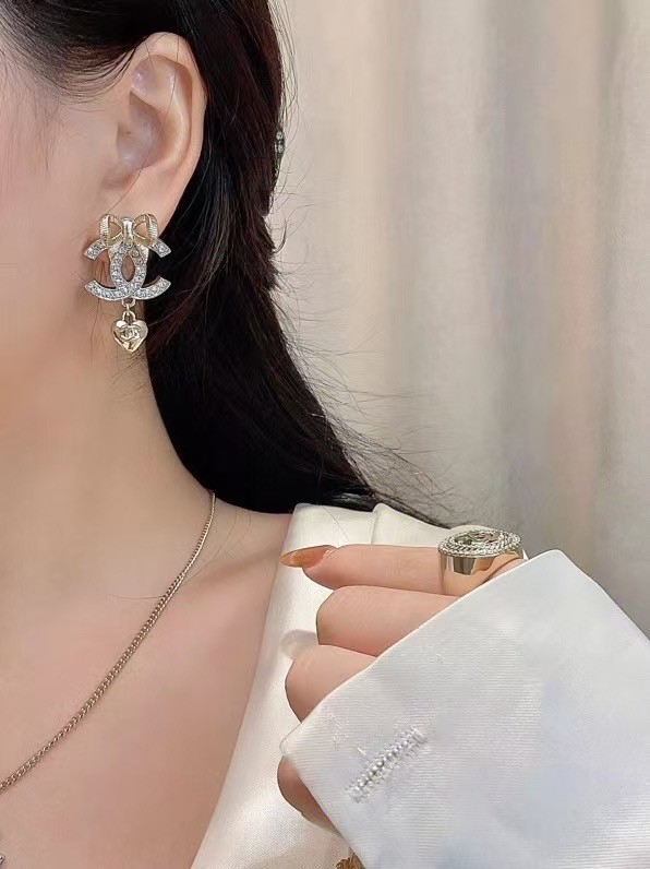 Chanel Earrings CE15638