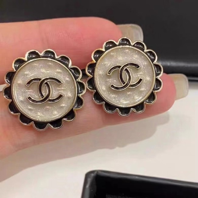 Chanel Earrings CE15650