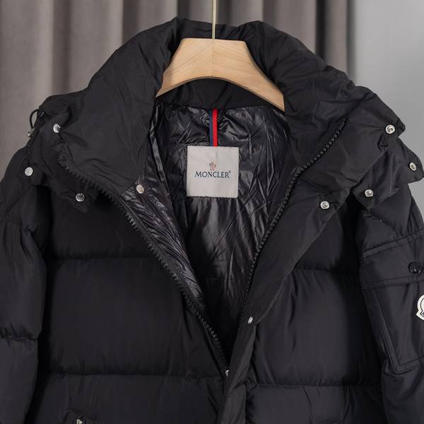 Moncler Top Quality Down Jacket MOY00402