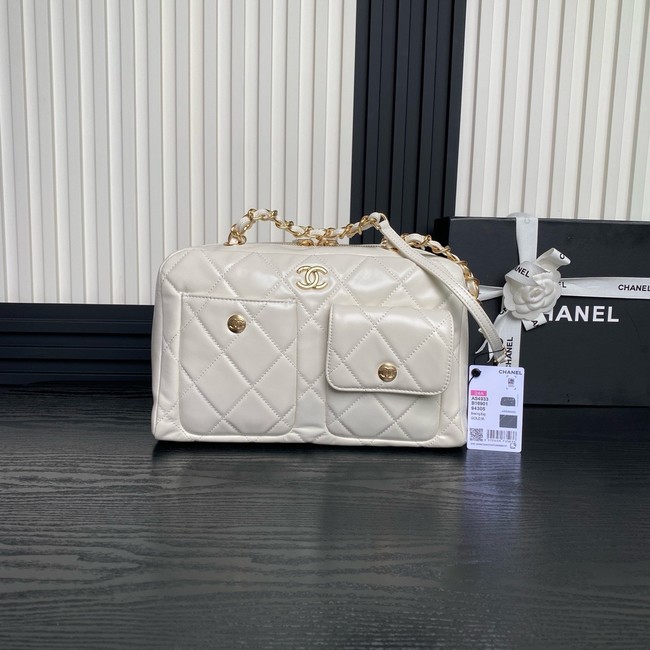 CHANEL CLUTCH WITH CHAIN AS4933 white