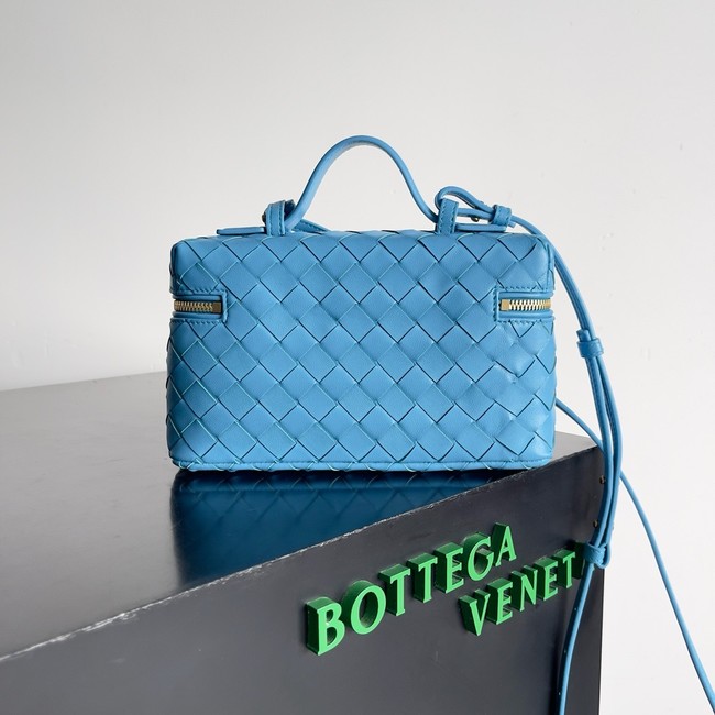 Bottega Veneta Vanity Case On Strap 789109 blue