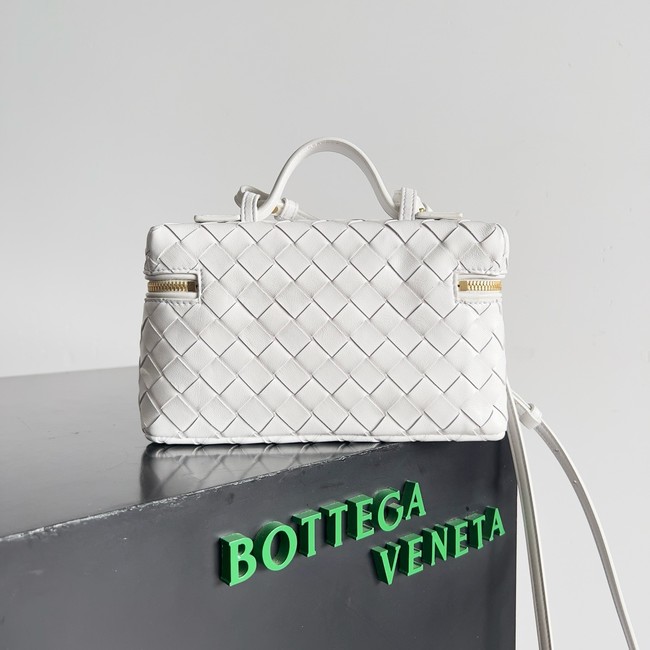 Bottega Veneta Vanity Case On Strap 789109 white