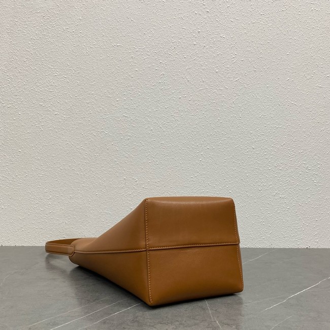 Celine SMALL BUCKET CUIR TRIOMPHE IN SMOOTH CALFSKIN TR032 BROWN