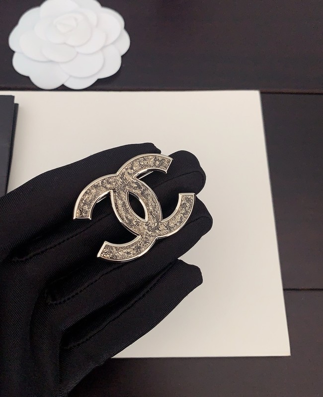 Chanel brooch CE15905