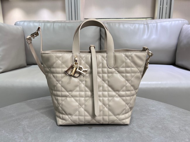 Medium Dior Toujours Vertical Tote Bag Macrocannage Calfskin M2836OSNW Beige