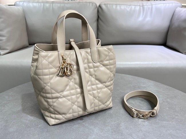 Medium Dior Toujours Vertical Tote Bag Macrocannage Calfskin M2836OSNW Beige