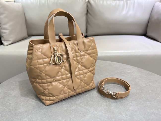 Medium Dior Toujours Vertical Tote Bag Macrocannage Calfskin M2836OSNW Tan