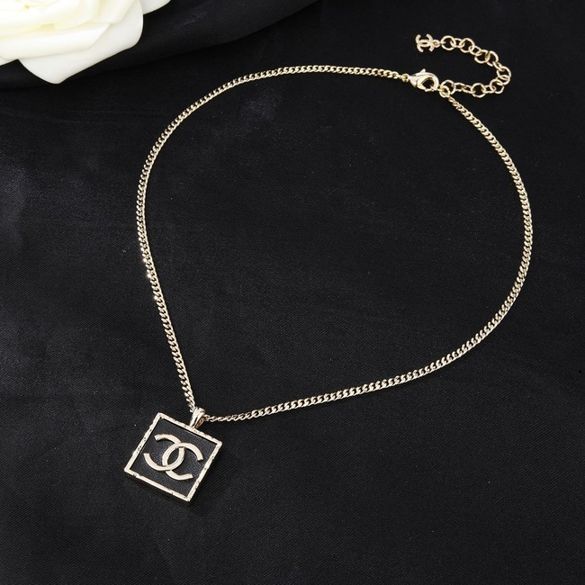 Chanel necklace CE16281