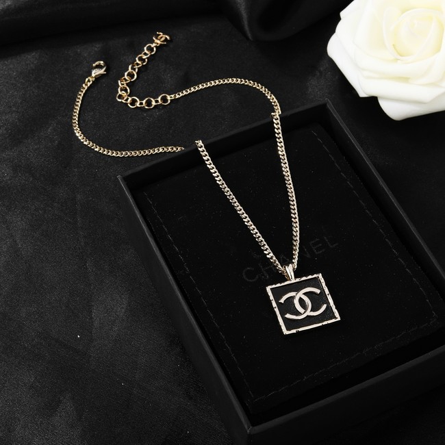 Chanel necklace CE16281