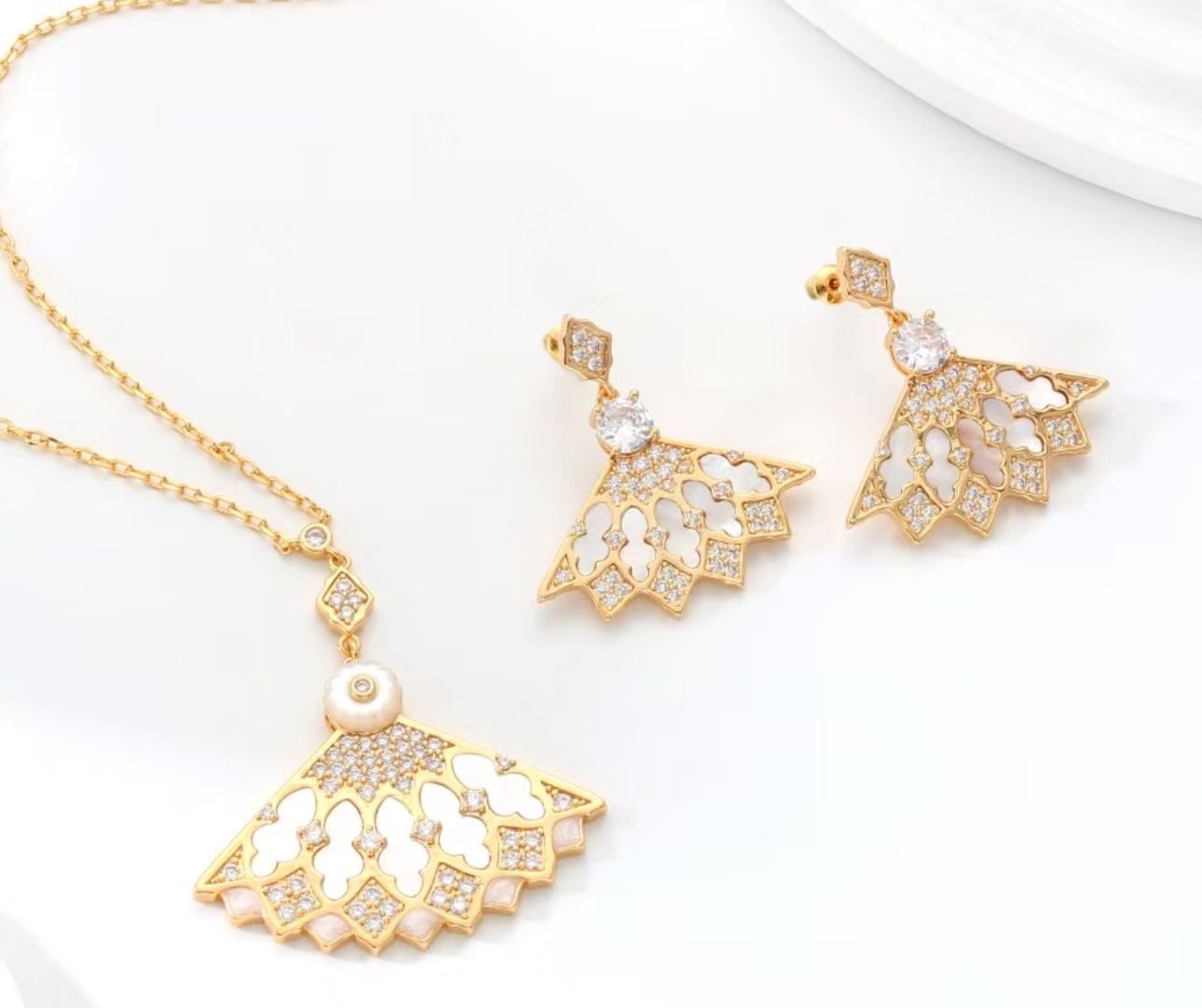 BVLGARI necklace&Earring BV80988 Gold BVLGARI necklace&Earring BV80988 Gold