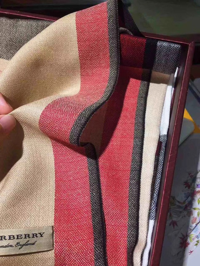 Burberry Shawl Wool Silk and Cotton KY188