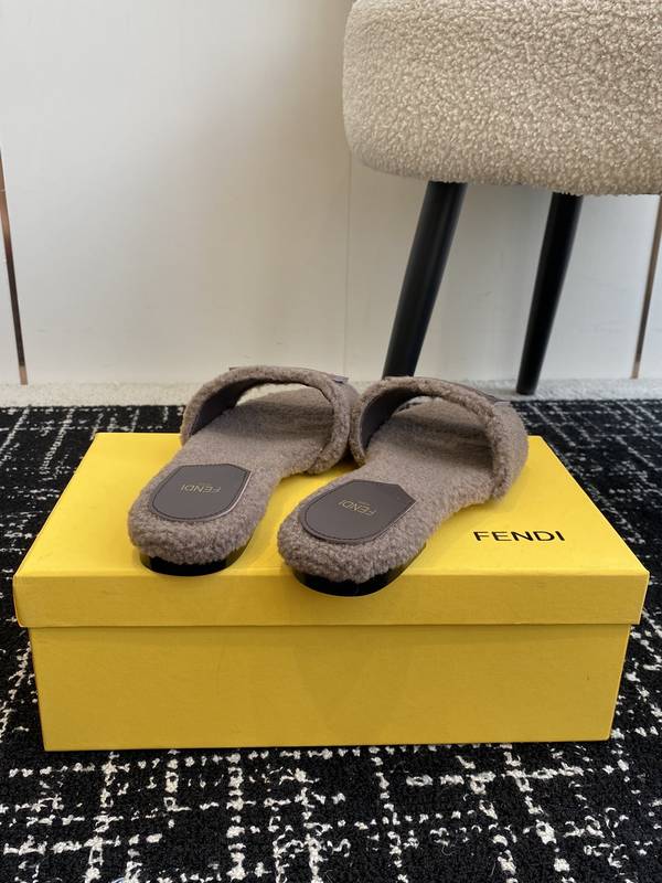 Fendi Shoes FDS00129