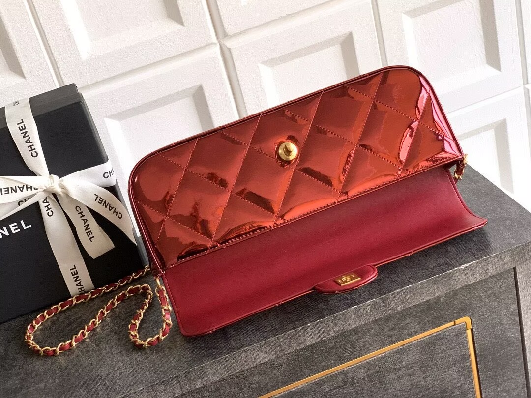 Chanel 25K Original Patent Leather Top Handle Bag A6321 Wine