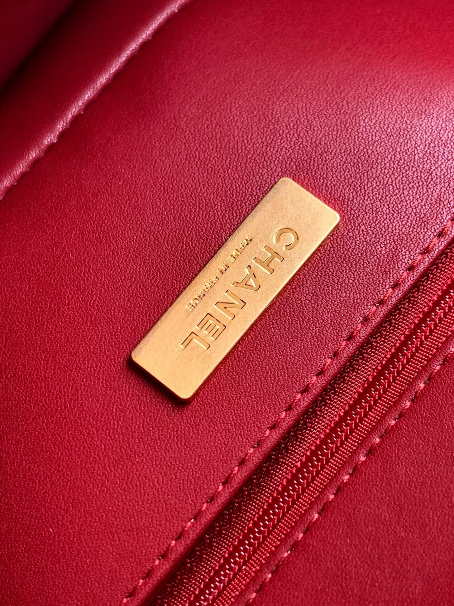 Chanel 25K Original Patent Leather Top Handle Bag A6321 Wine