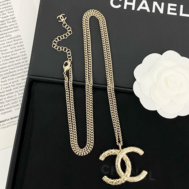 Chanel necklace CE81601