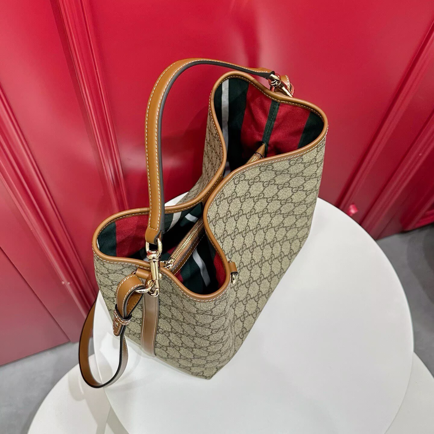 GUCCI GG Emblem medium bucket bag 815103 Brown GUCCI GG Emblem medium bucket bag 815103 Brown