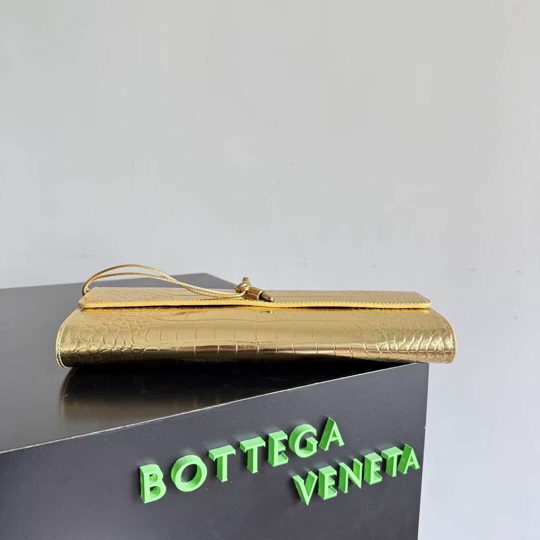 Bottega Veneta Long Clutch Andiamo With Handle alligator leather 741511 Gold