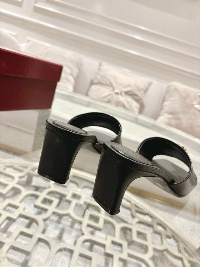 GUCCI Womens slide sandal with Horsebit 21075-11