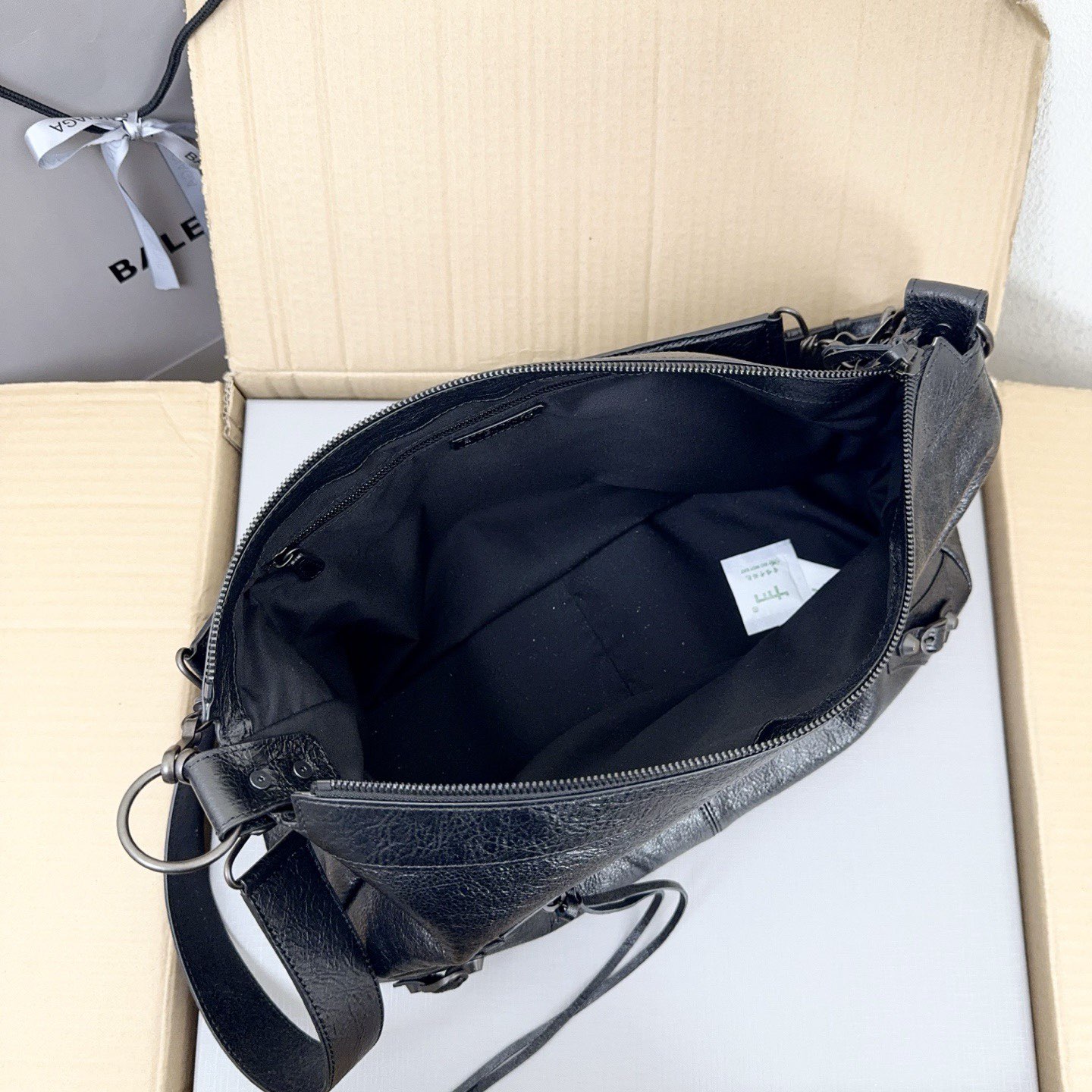 Balenciaga Original Leather Handbag 2185 Black Balenciaga Original Leather Handbag 2185 Black