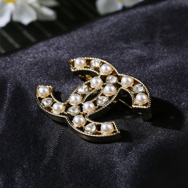 Chanel brooch CE81919