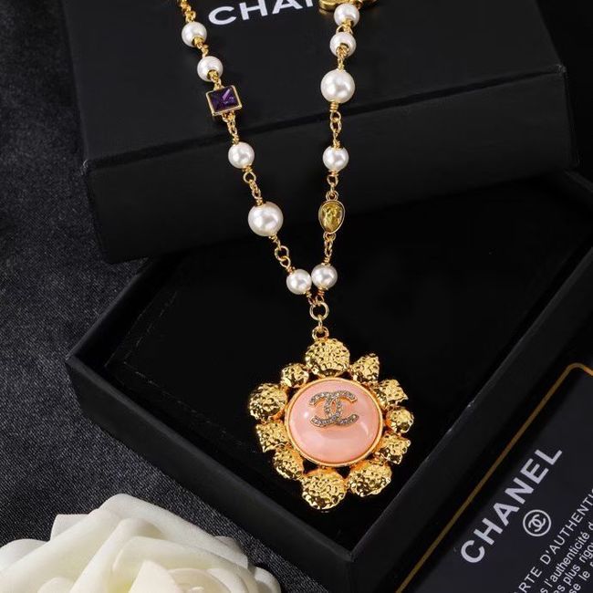 Chanel necklace CE82010