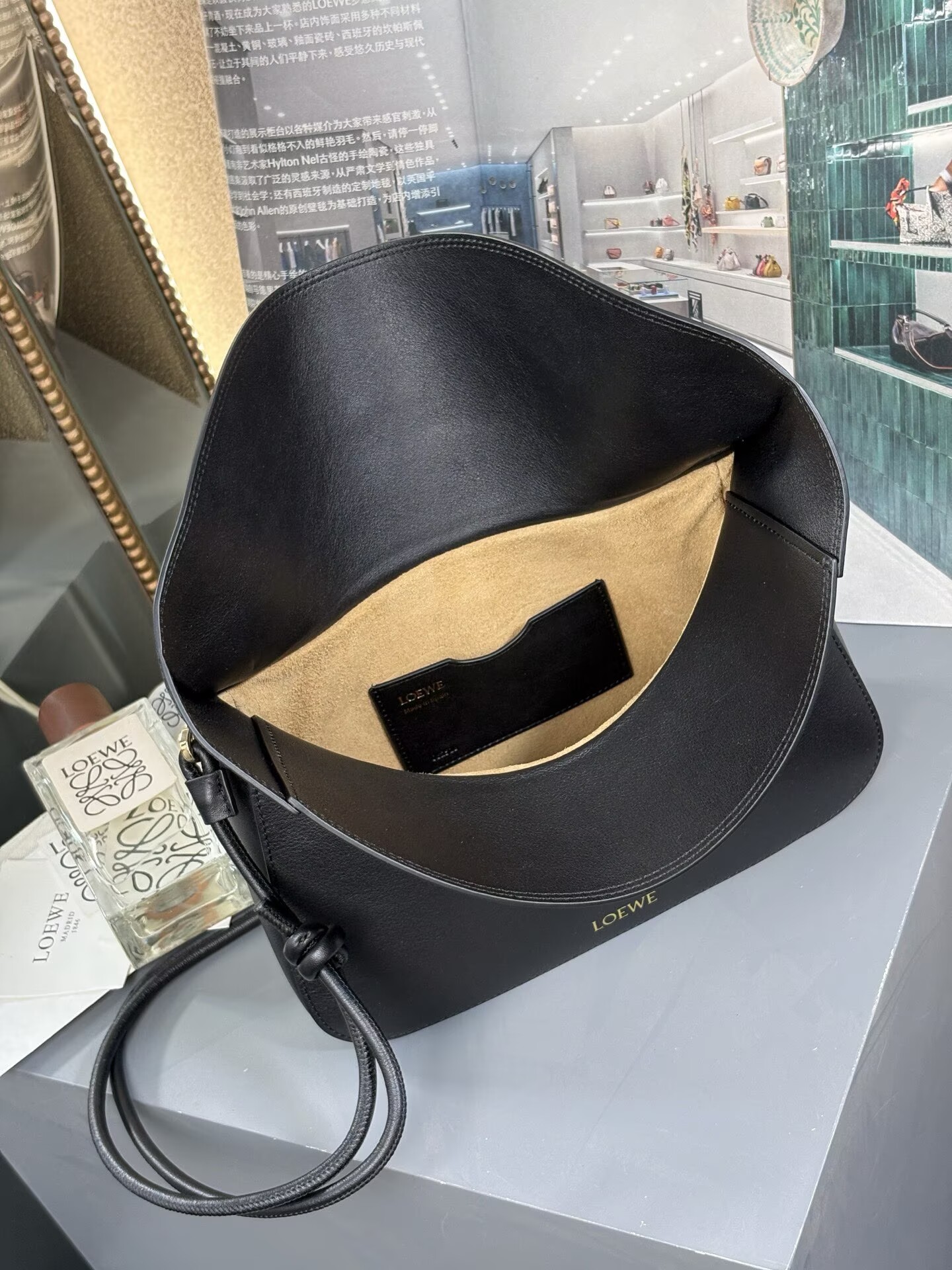 Loewe Ola Original Leather Fashion Handbag L53012 Black