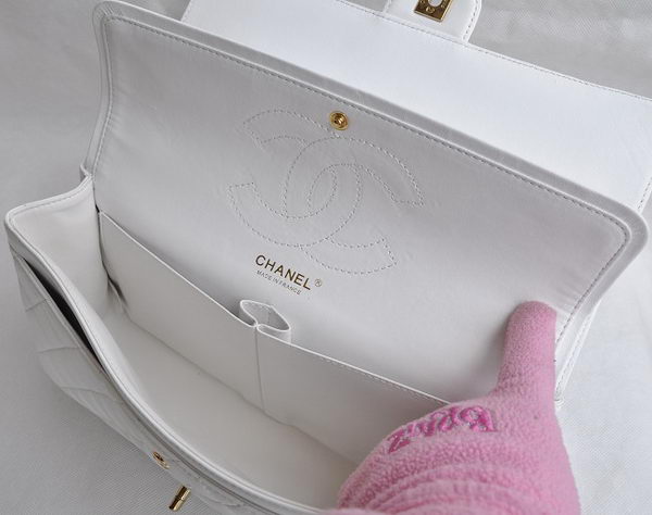 Chanel Classic 2.55 Series White Lambskin Golden Chain Quilted Flap Bag 1113