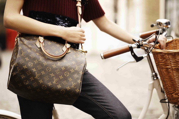 Louis Vuitton Monogram Canvas Speedy 25 with Shoulder Strap M40390